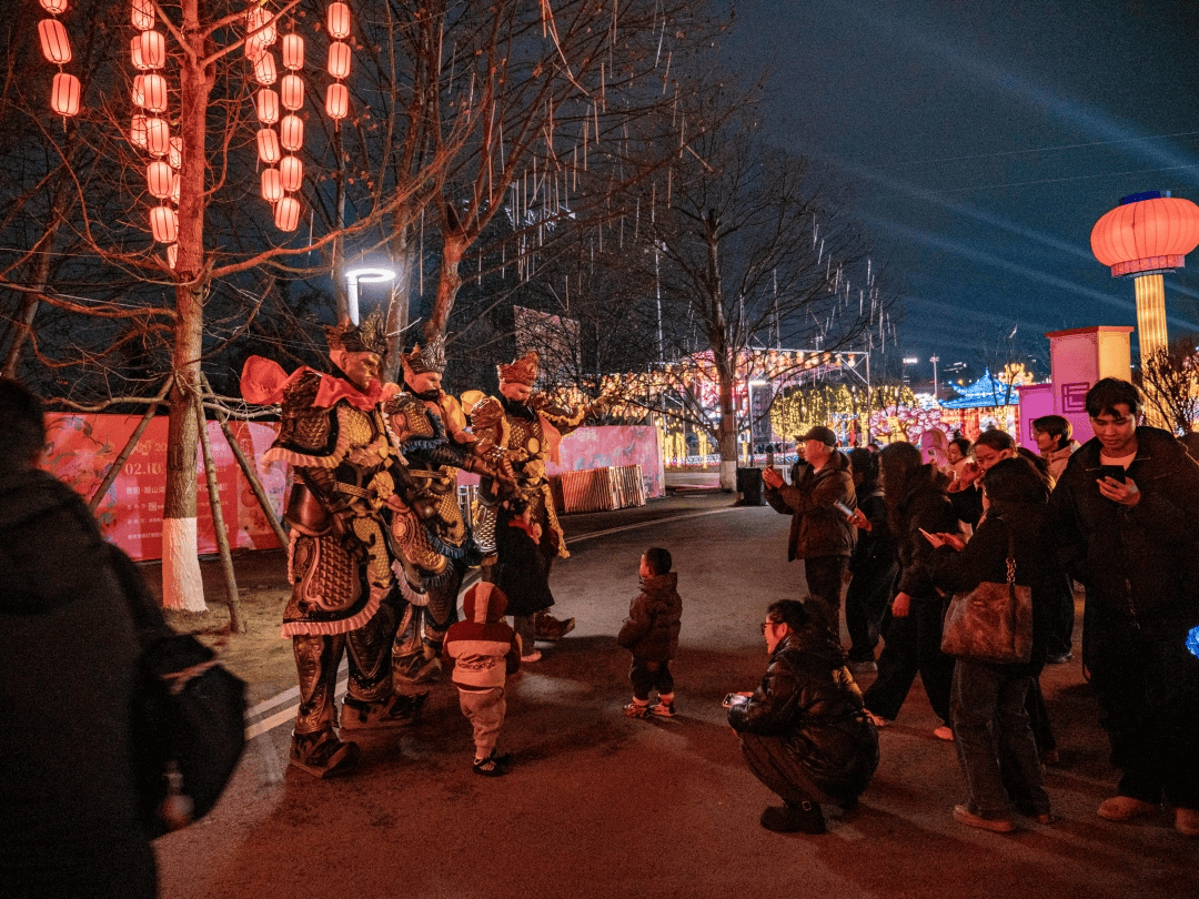 ！2026观山湖灯会庙市璀璨启幕九游会登录j9入口一城灯火一城春(图15)